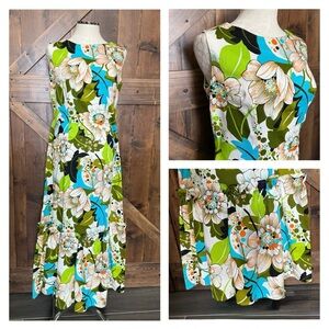 Vintage 60/70s Floral Hawaiian Sleeveless Tiered Maxi Dress Size 8